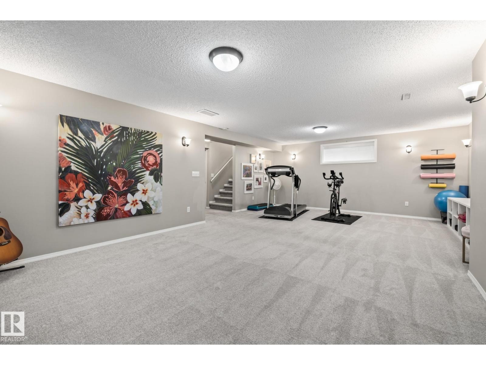 












121 HAYWARD CR NW

,
Edmonton,




Alberta
T6R3G3

