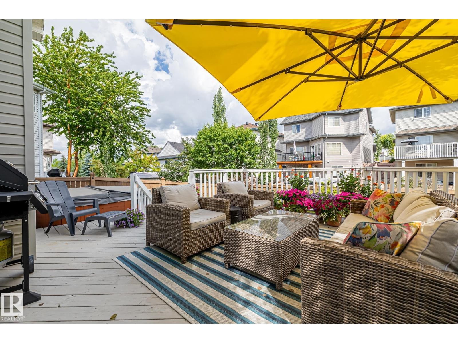 












121 HAYWARD CR NW

,
Edmonton,




Alberta
T6R3G3

