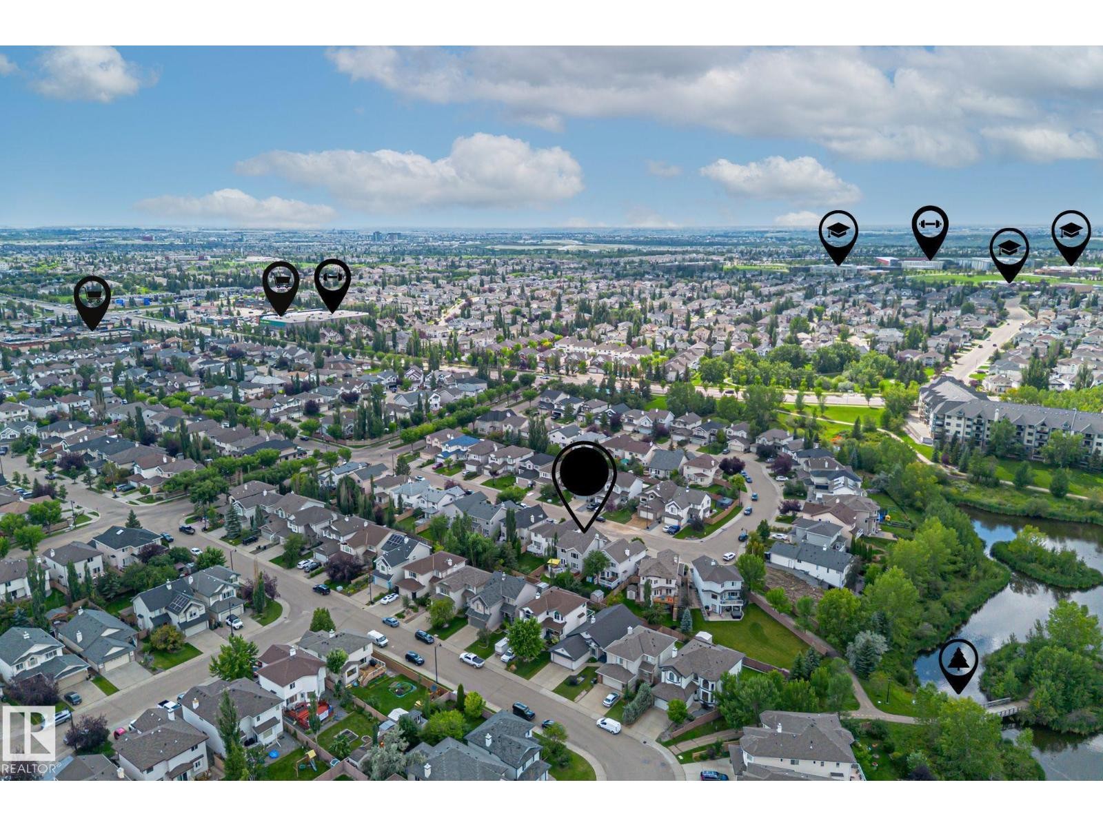 












121 HAYWARD CR NW

,
Edmonton,




Alberta
T6R3G3

