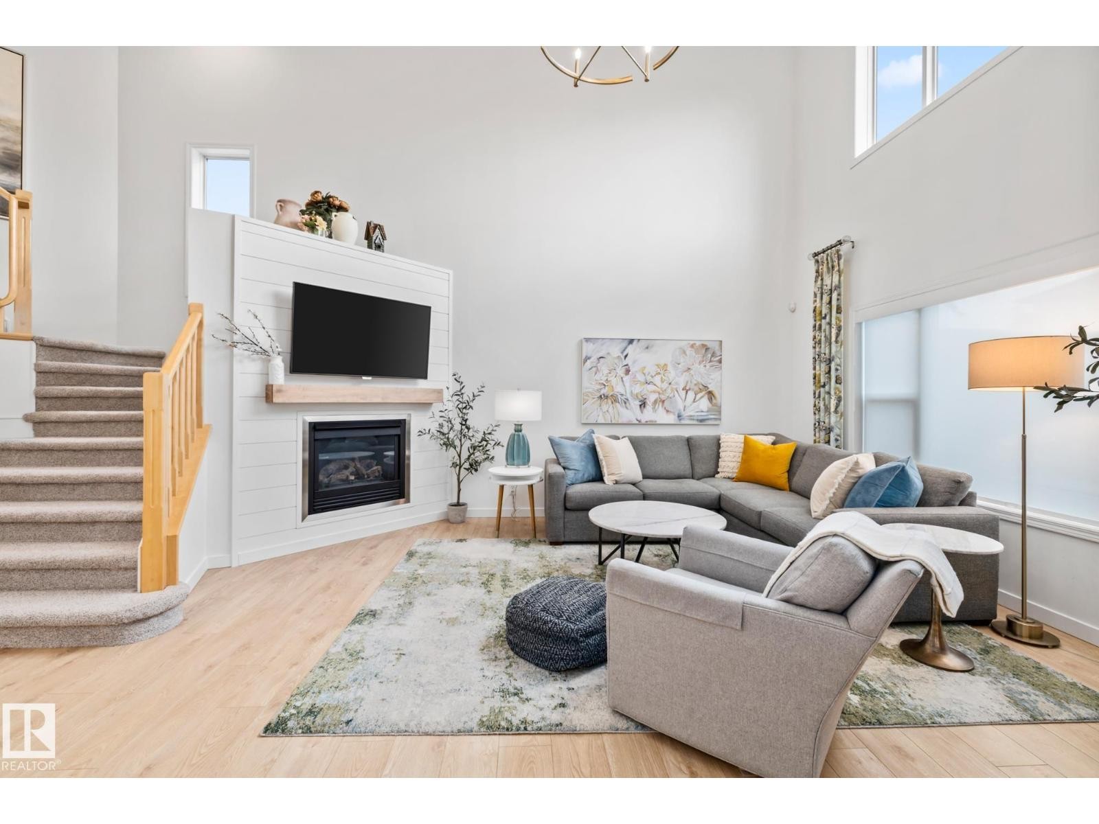 












121 HAYWARD CR NW

,
Edmonton,




Alberta
T6R3G3

