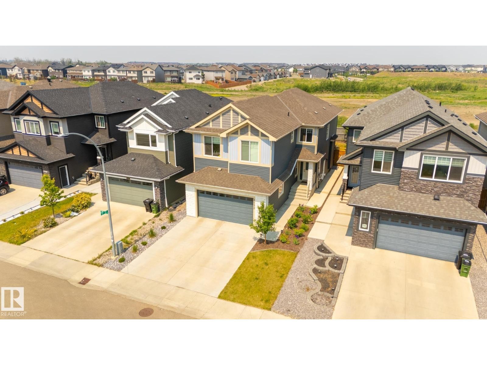 












7432 174 AV NW

,
Edmonton,




Alberta
T5Z0J7

