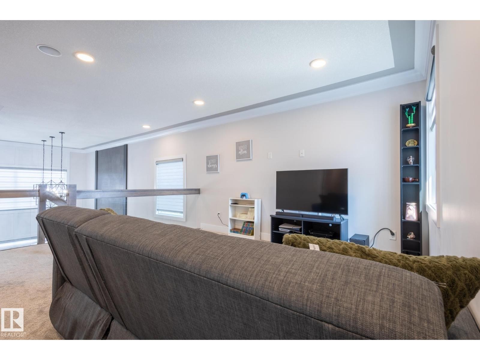 












7432 174 AV NW

,
Edmonton,




Alberta
T5Z0J7

