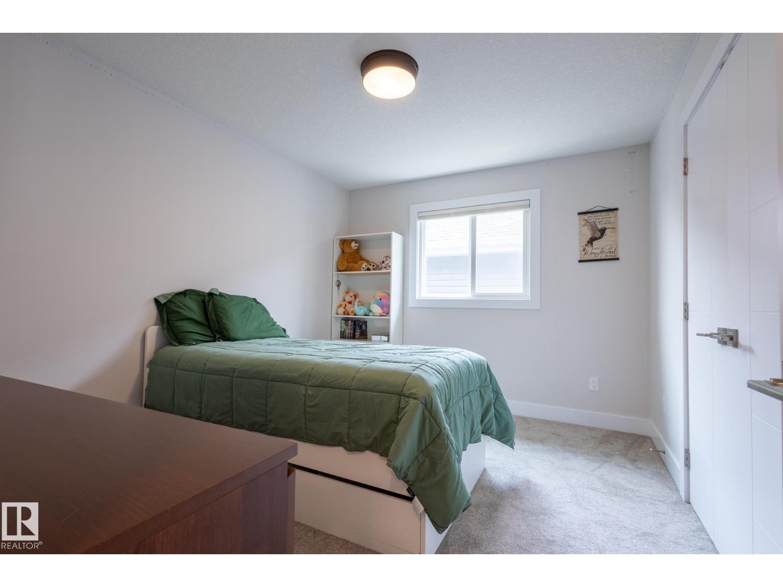 












7432 174 AV NW

,
Edmonton,




Alberta
T5Z0J7

