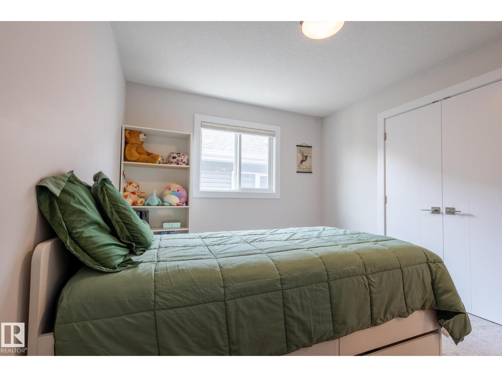 












7432 174 AV NW

,
Edmonton,




Alberta
T5Z0J7

