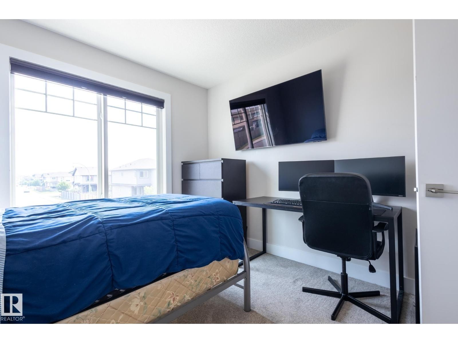 












7432 174 AV NW

,
Edmonton,




Alberta
T5Z0J7

