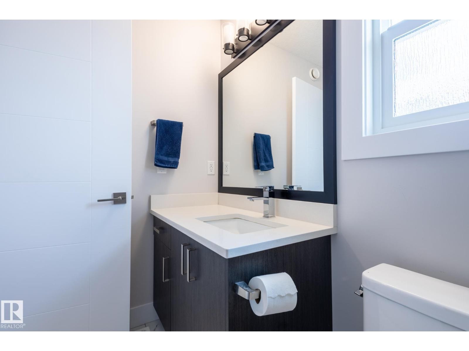 












7432 174 AV NW

,
Edmonton,




Alberta
T5Z0J7

