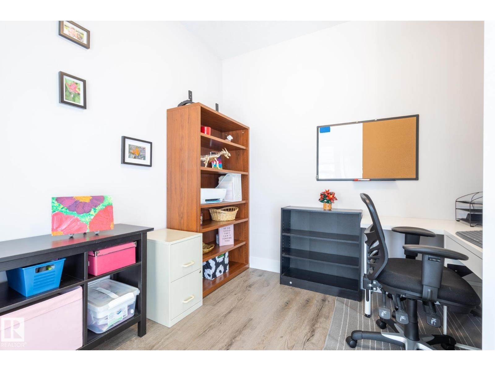 












7432 174 AV NW

,
Edmonton,




Alberta
T5Z0J7

