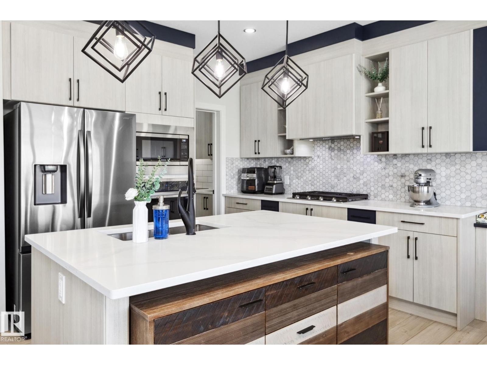 












18204 94 ST NW

,
Edmonton,




Alberta
T5Z0G6

