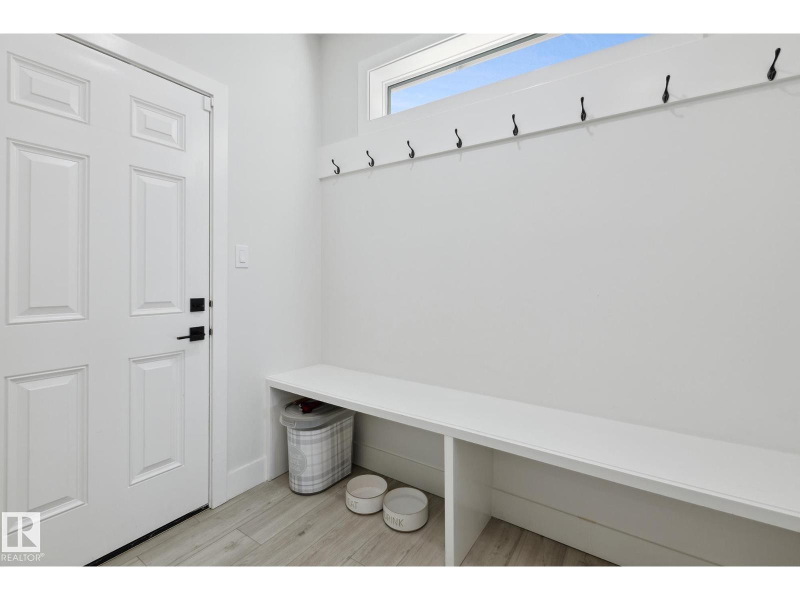 












18204 94 ST NW

,
Edmonton,




Alberta
T5Z0G6

