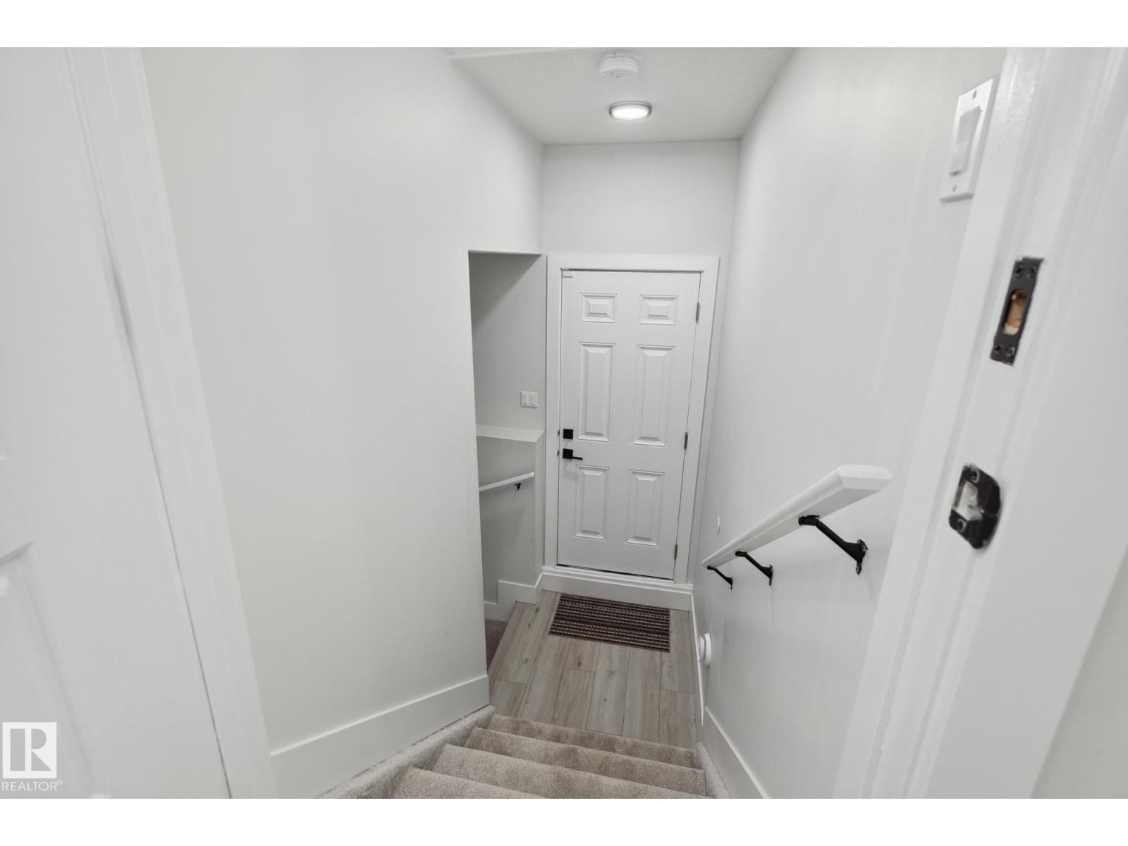












18204 94 ST NW

,
Edmonton,




Alberta
T5Z0G6


