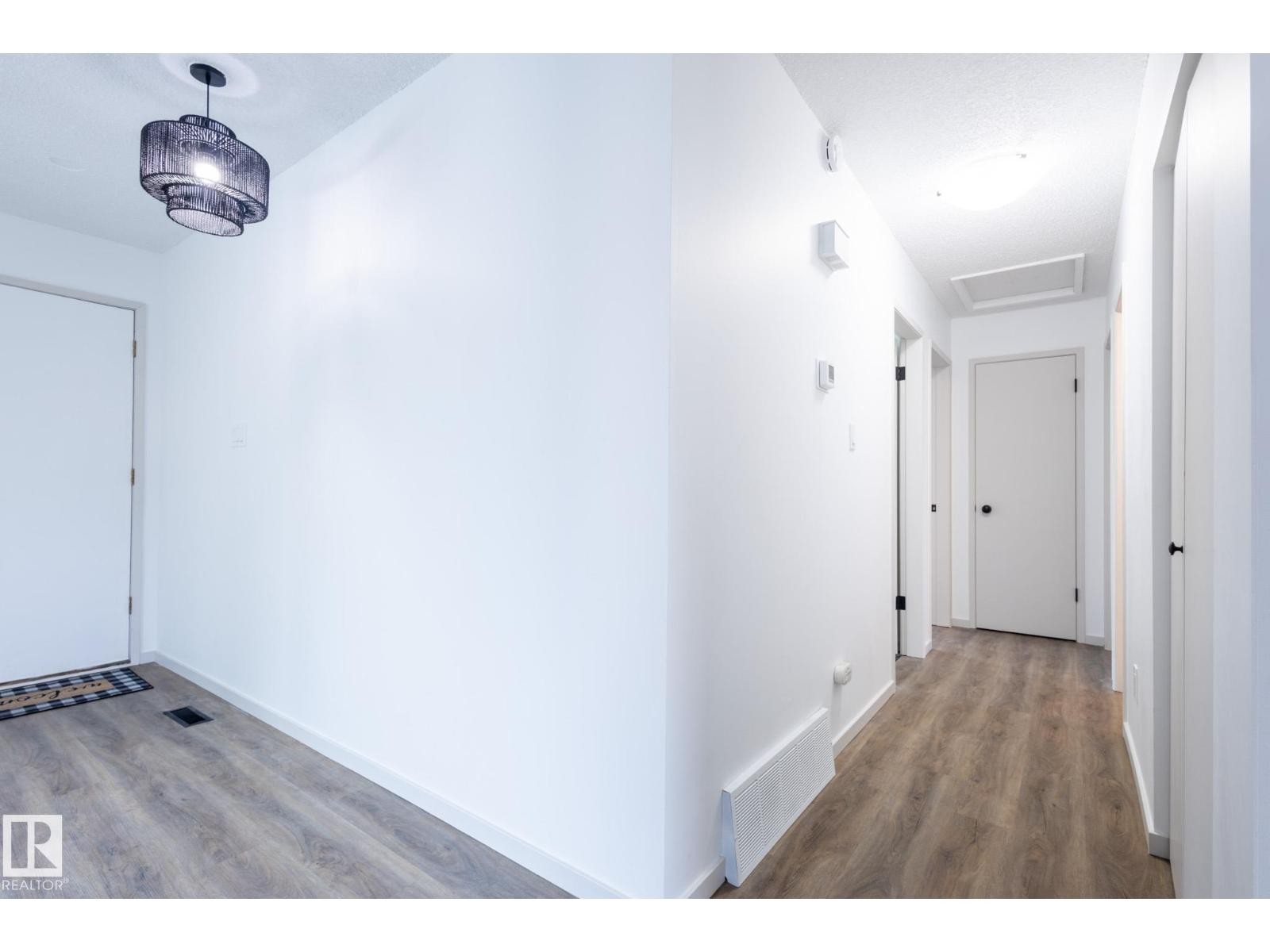 












75 MARION DR

,
Sherwood Park,




Alberta
T8A2G8

