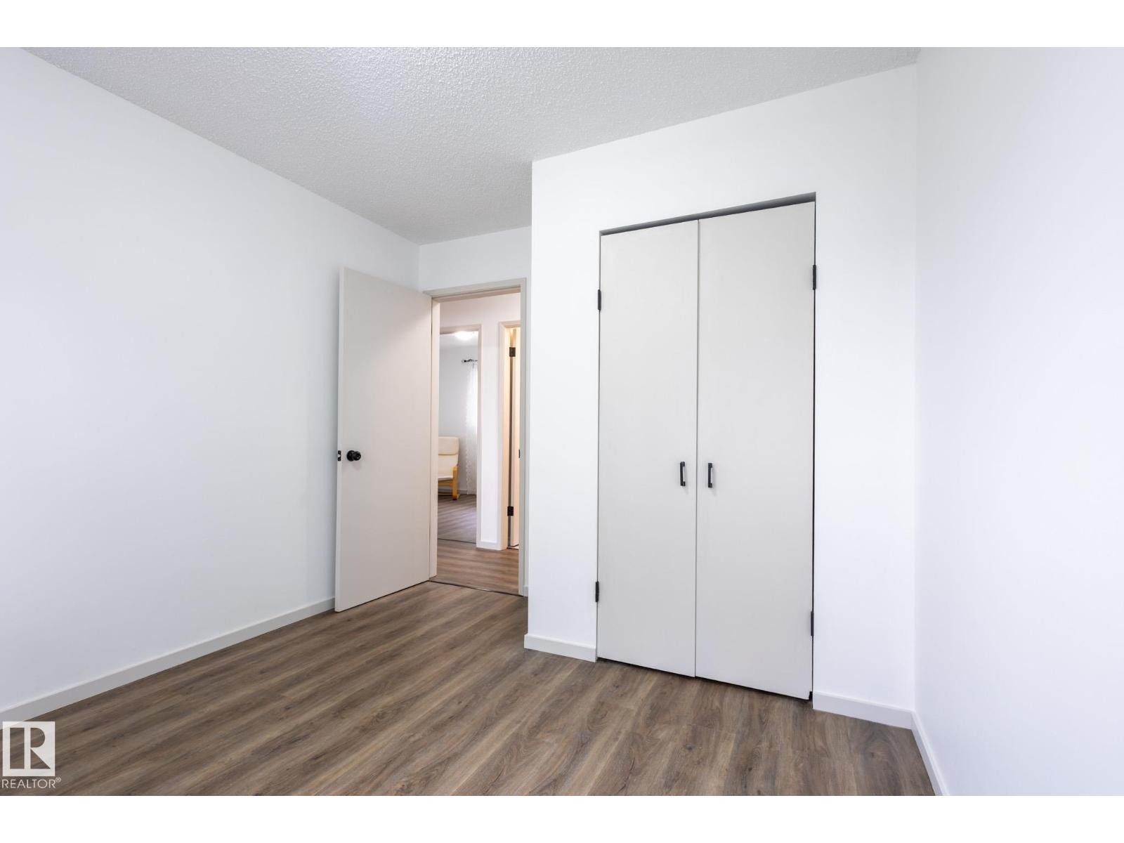 












75 MARION DR

,
Sherwood Park,




Alberta
T8A2G8

