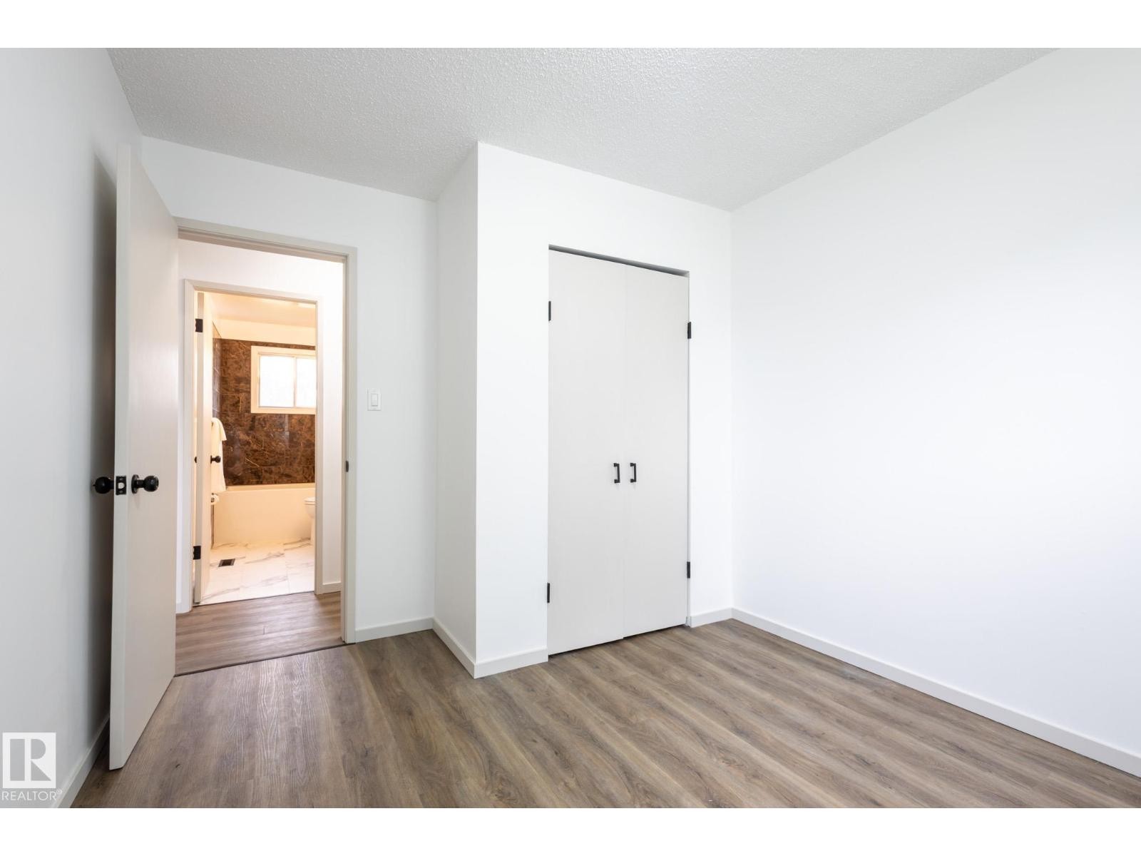 












75 MARION DR

,
Sherwood Park,




Alberta
T8A2G8

