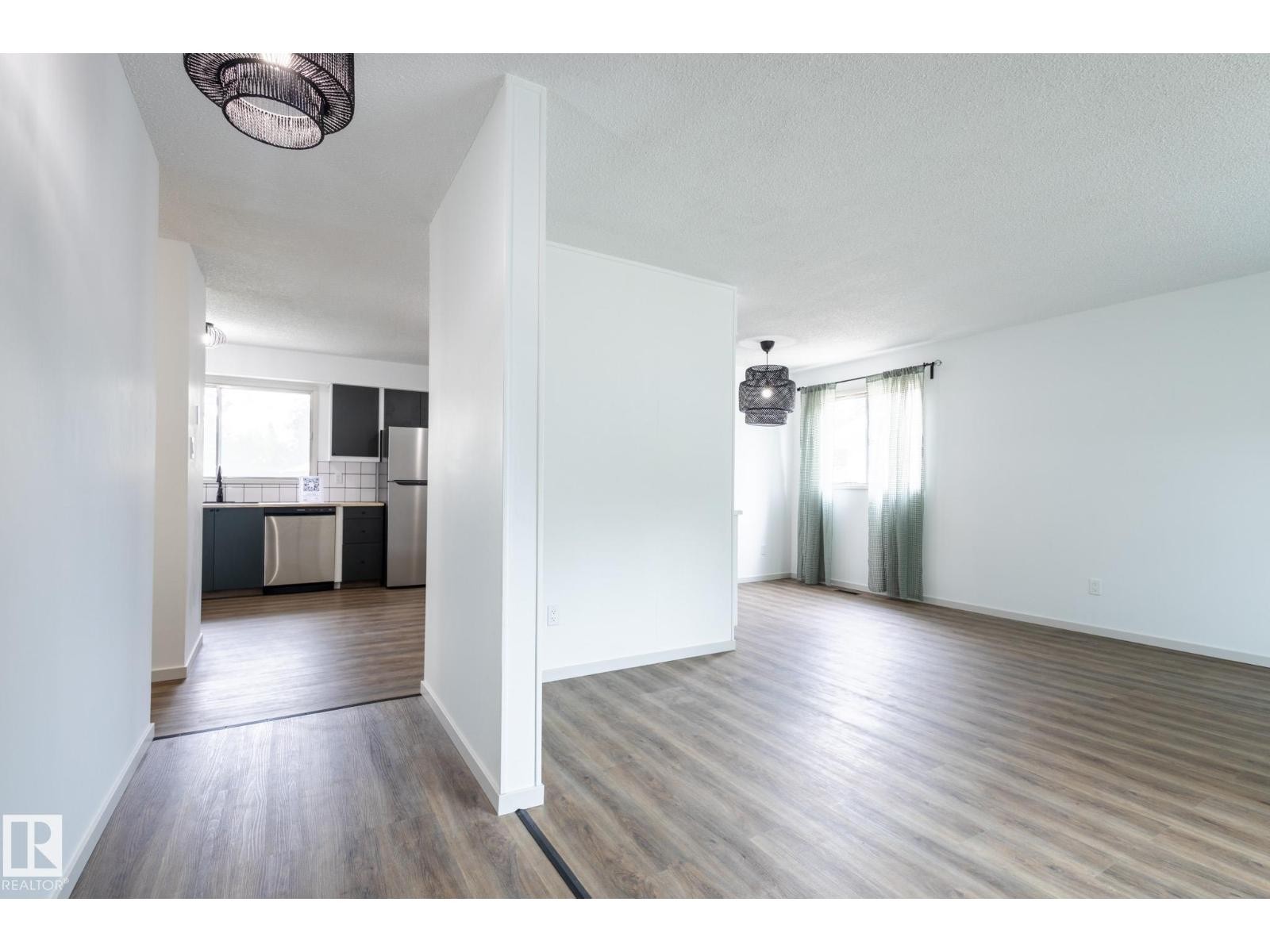 












75 MARION DR

,
Sherwood Park,




Alberta
T8A2G8

