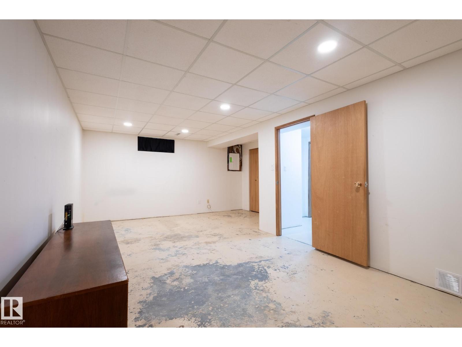 












75 MARION DR

,
Sherwood Park,




Alberta
T8A2G8

