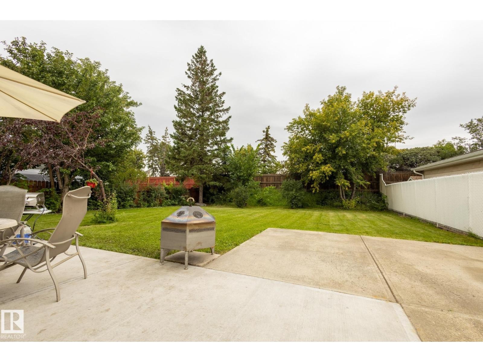












75 MARION DR

,
Sherwood Park,




Alberta
T8A2G8

