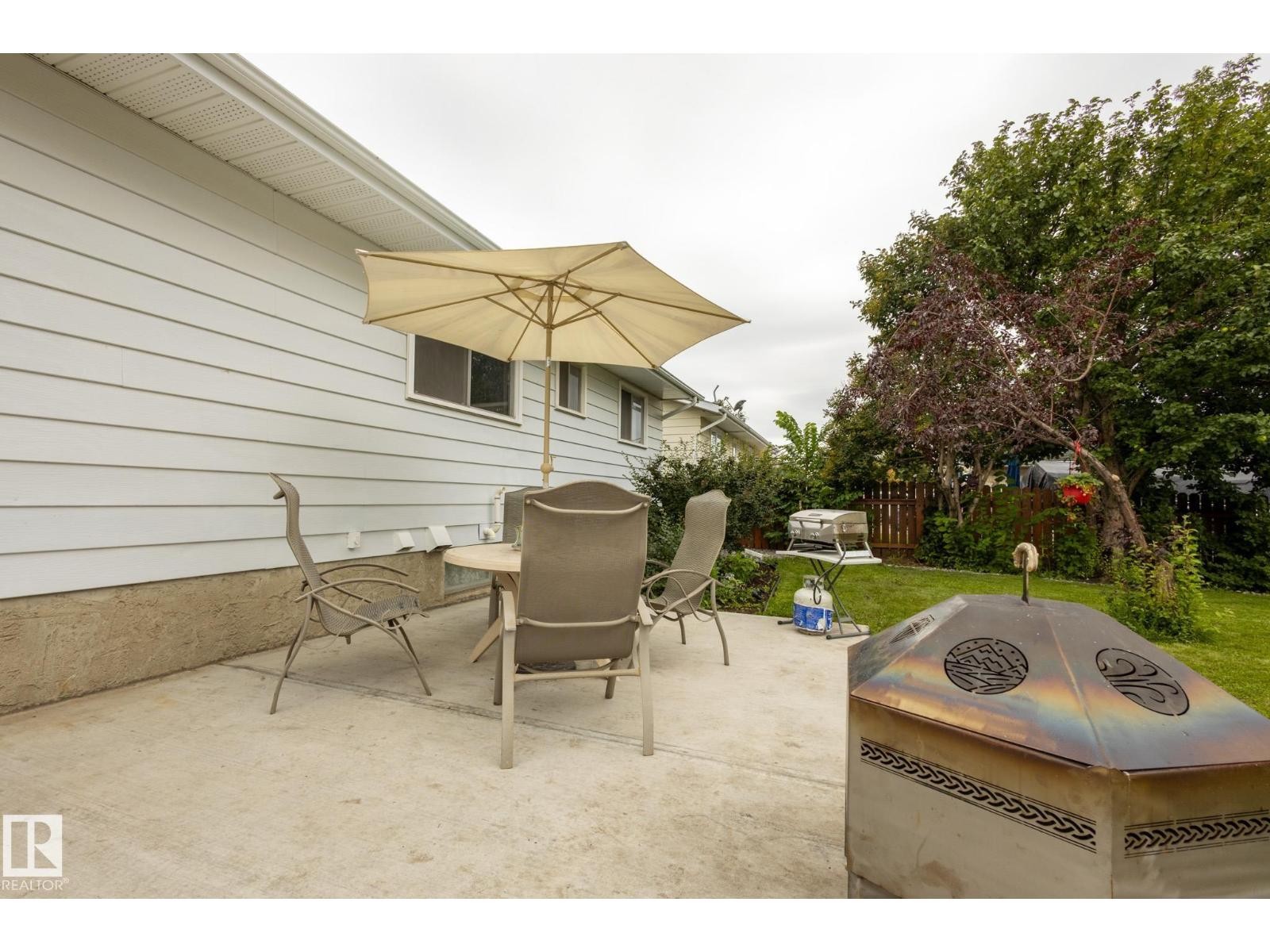 












75 MARION DR

,
Sherwood Park,




Alberta
T8A2G8

