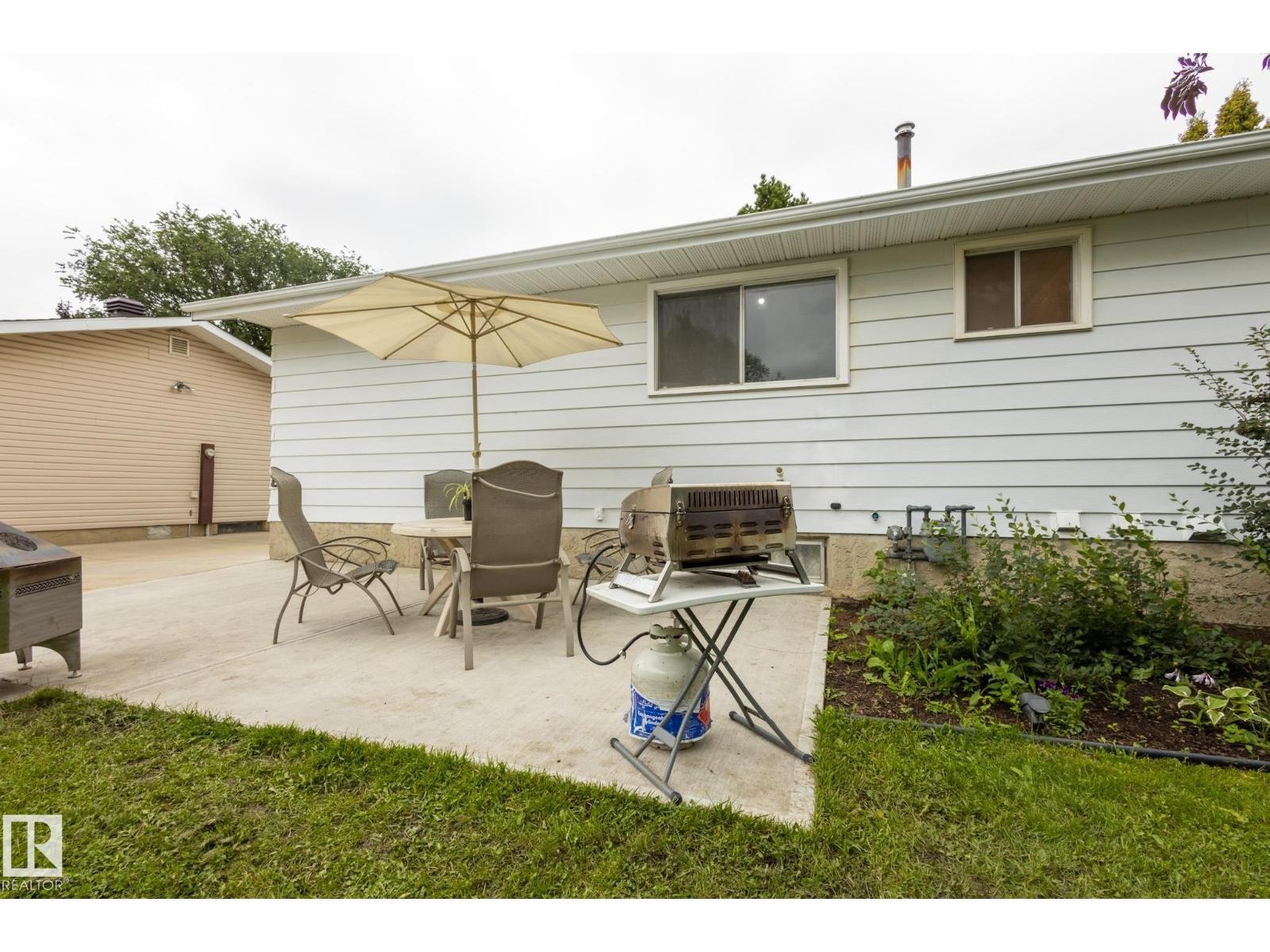 












75 MARION DR

,
Sherwood Park,




Alberta
T8A2G8

