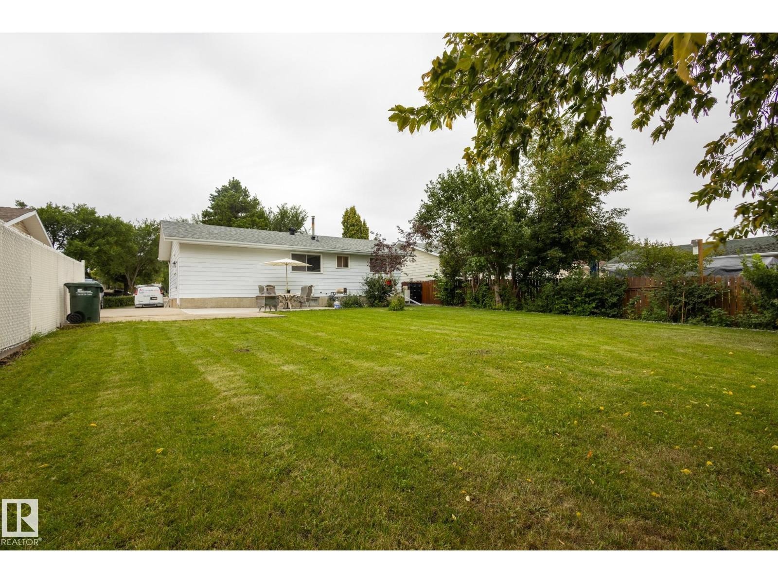 












75 MARION DR

,
Sherwood Park,




Alberta
T8A2G8

