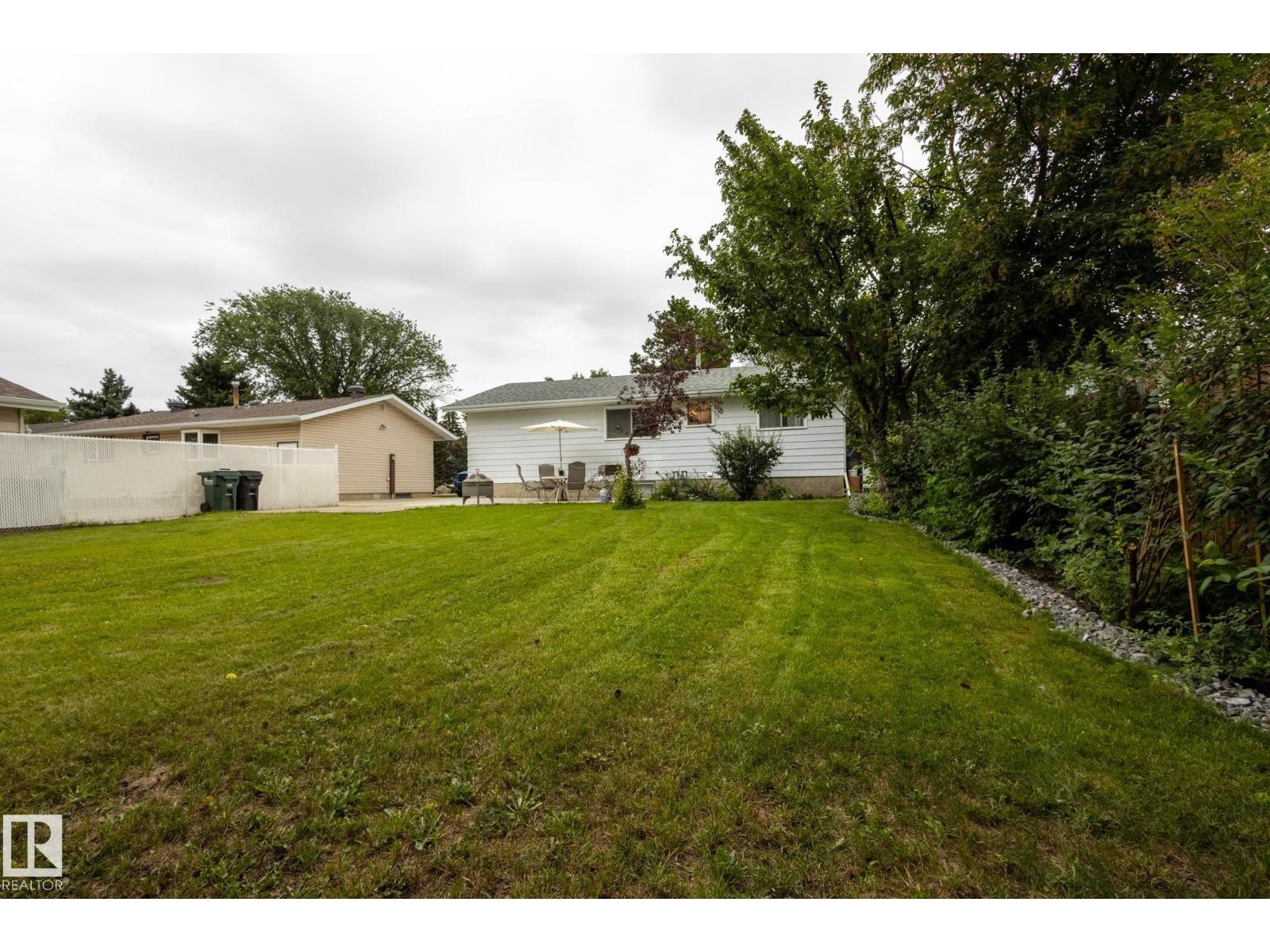 












75 MARION DR

,
Sherwood Park,




Alberta
T8A2G8

