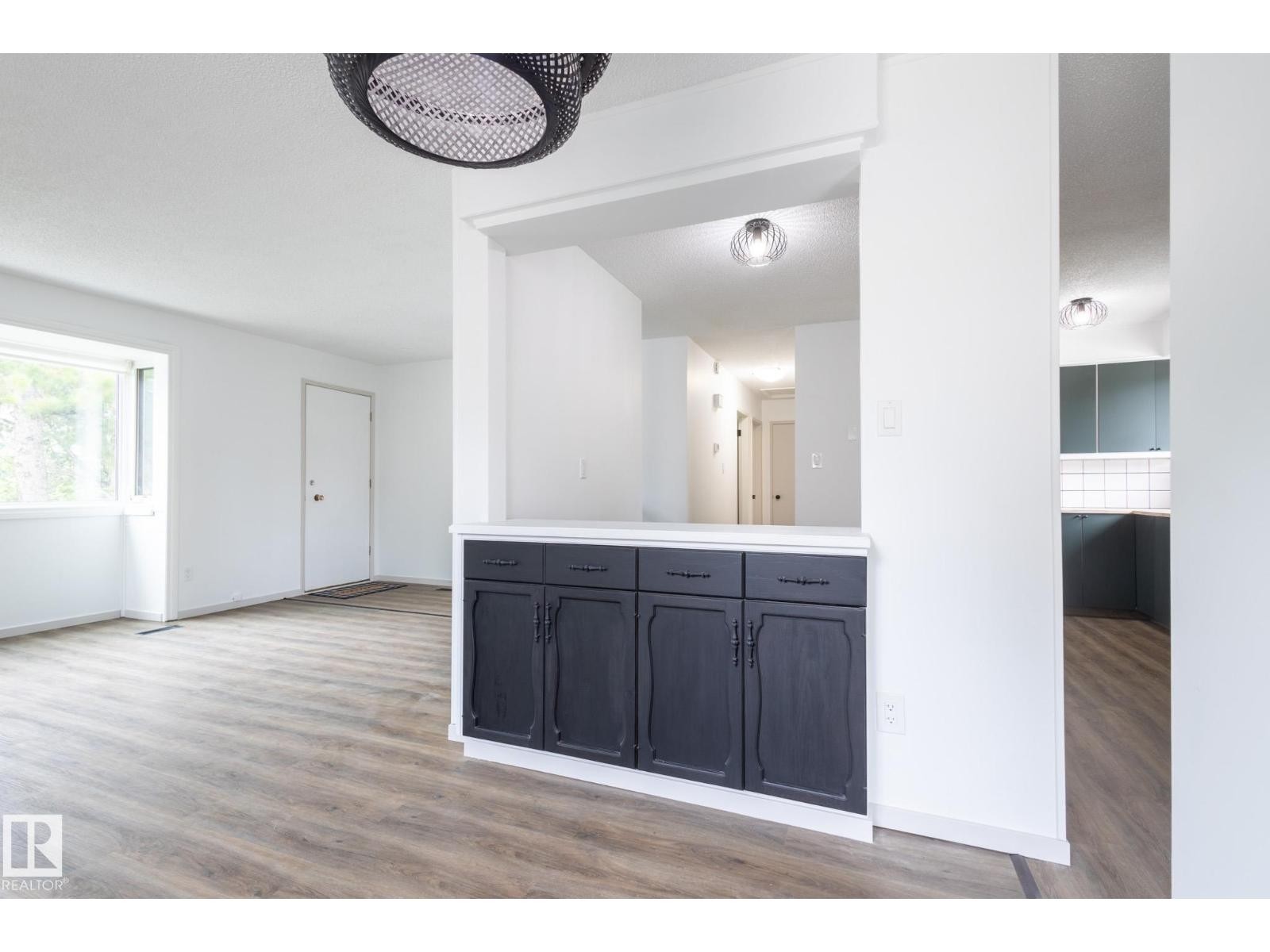 












75 MARION DR

,
Sherwood Park,




Alberta
T8A2G8

