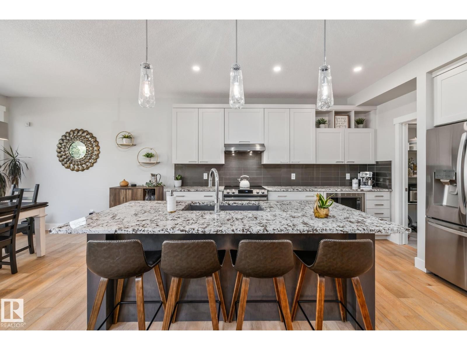 












15 ELISE PL

,
St. Albert,




Alberta
T8N7P5

