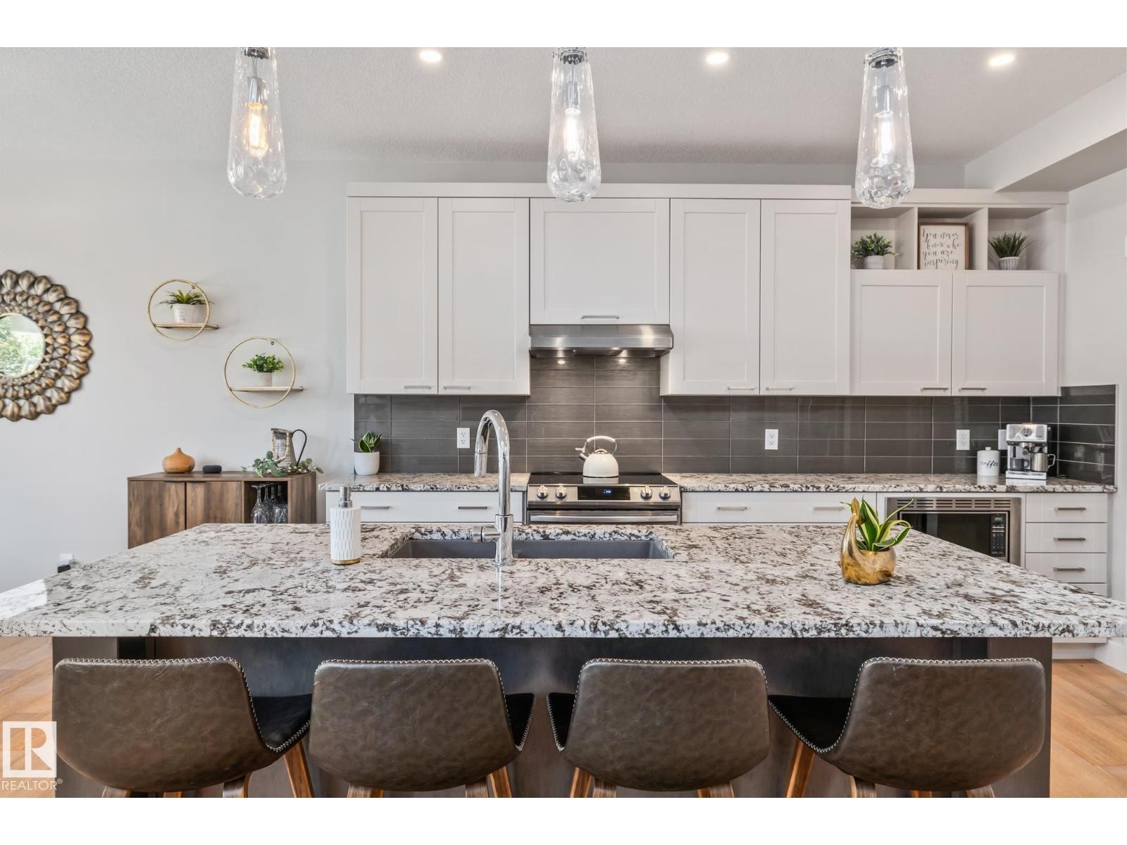 












15 ELISE PL

,
St. Albert,




Alberta
T8N7P5

