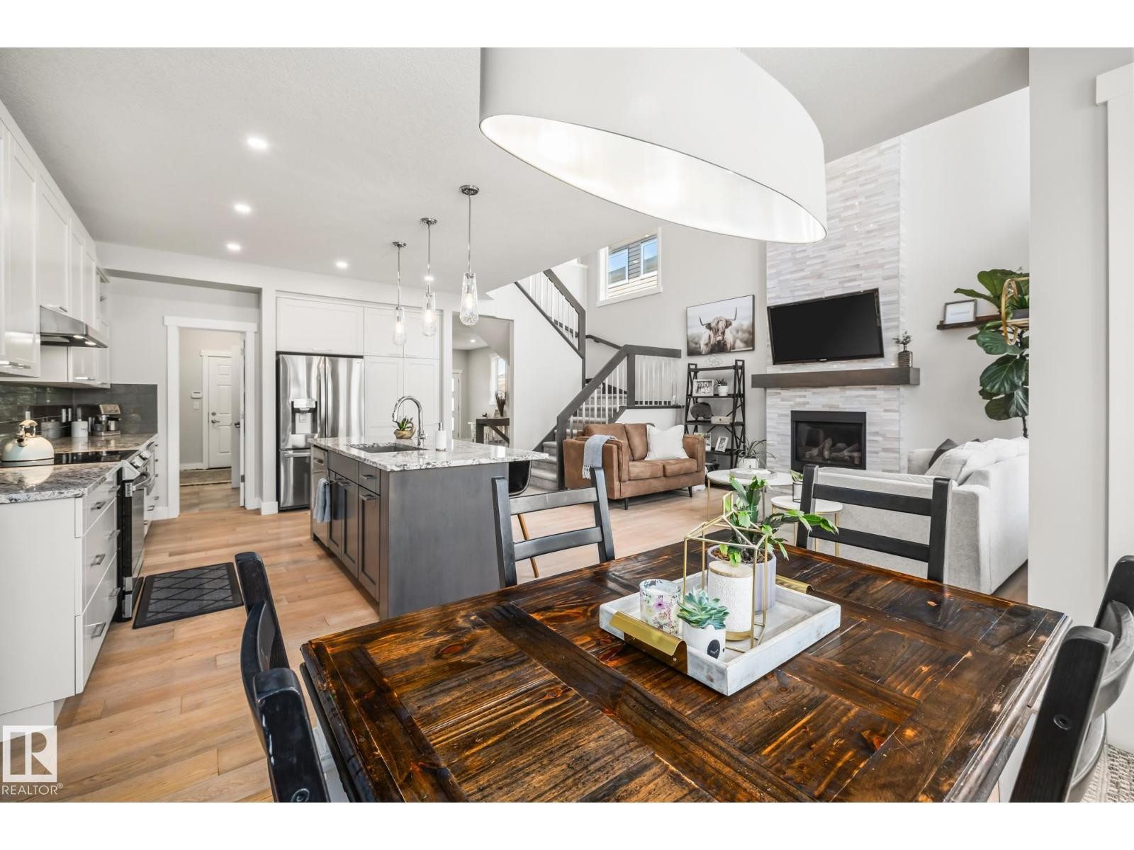 












15 ELISE PL

,
St. Albert,




Alberta
T8N7P5

