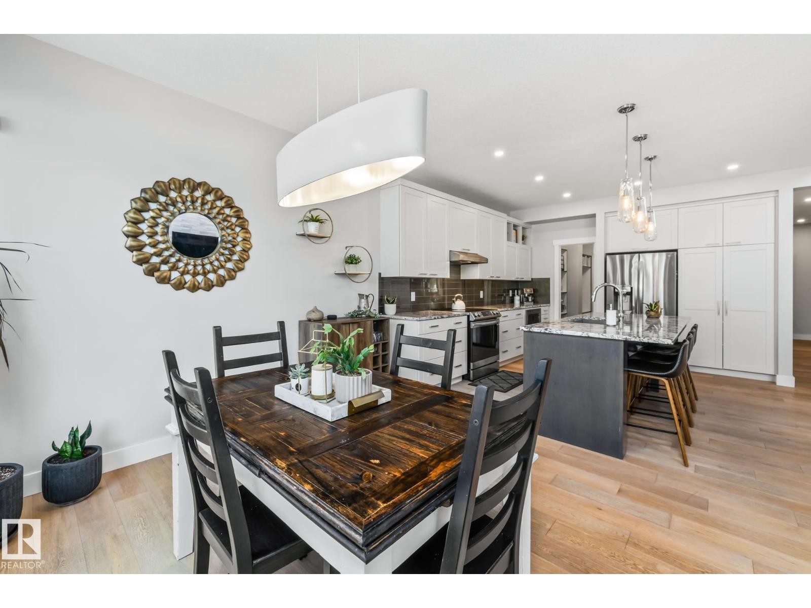












15 ELISE PL

,
St. Albert,




Alberta
T8N7P5

