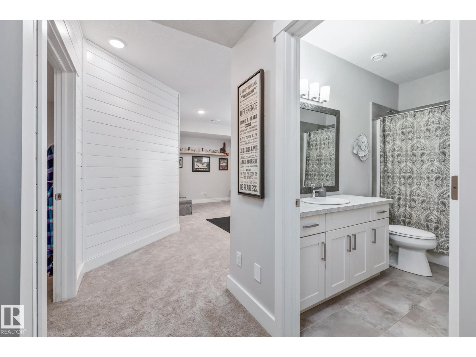 












15 ELISE PL

,
St. Albert,




Alberta
T8N7P5

