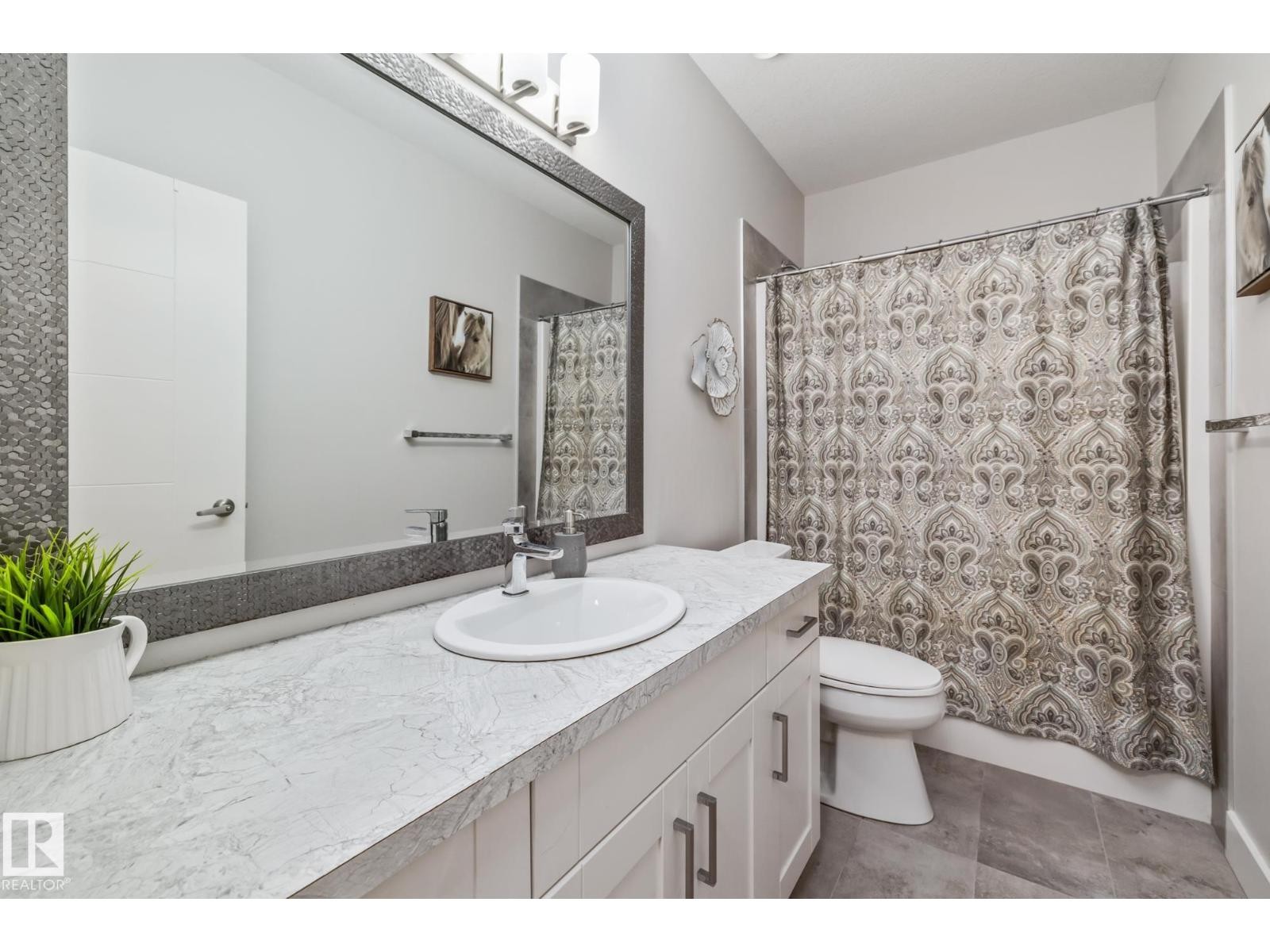 












15 ELISE PL

,
St. Albert,




Alberta
T8N7P5

