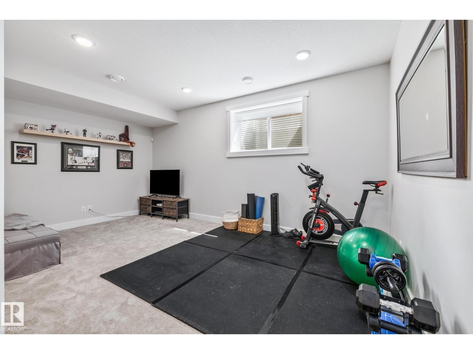 












15 ELISE PL

,
St. Albert,




Alberta
T8N7P5

