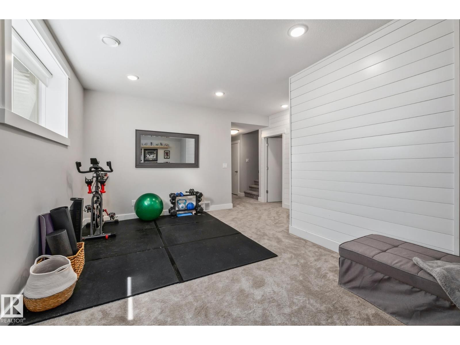 












15 ELISE PL

,
St. Albert,




Alberta
T8N7P5

