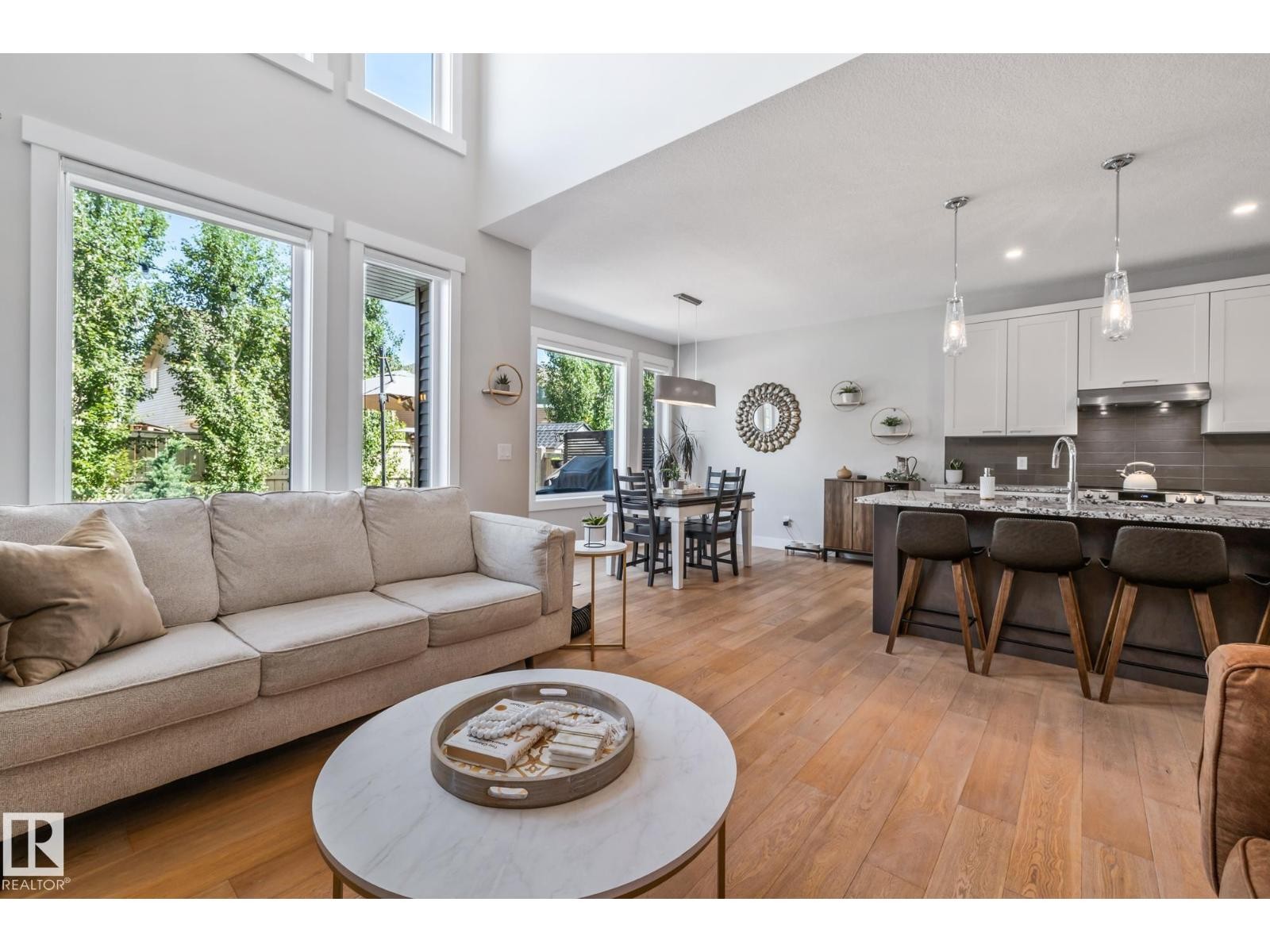 












15 ELISE PL

,
St. Albert,




Alberta
T8N7P5

