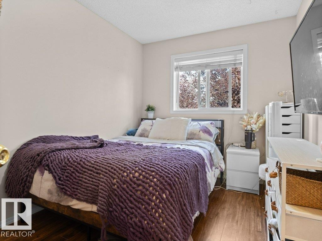 












28 BETHEL DR

,
Sherwood Park,




Alberta
T8H2G7

