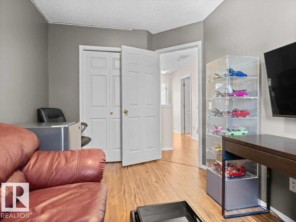 












28 BETHEL DR

,
Sherwood Park,




Alberta
T8H2G7

