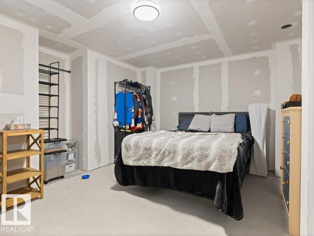 












28 BETHEL DR

,
Sherwood Park,




Alberta
T8H2G7

