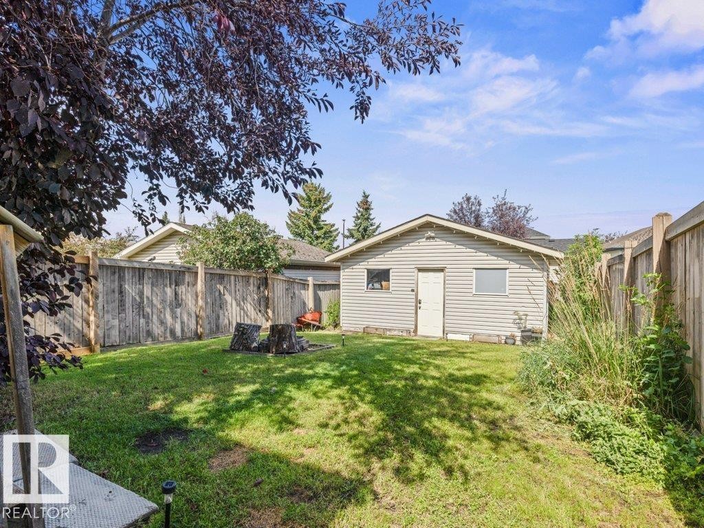 












28 BETHEL DR

,
Sherwood Park,




Alberta
T8H2G7

