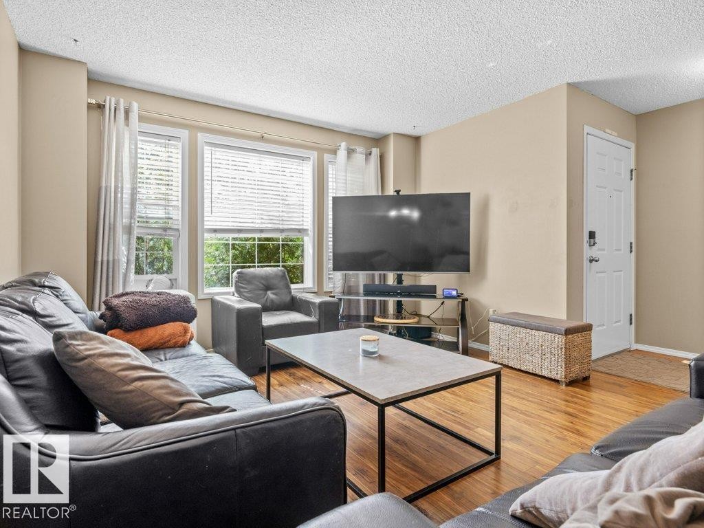 












28 BETHEL DR

,
Sherwood Park,




Alberta
T8H2G7

