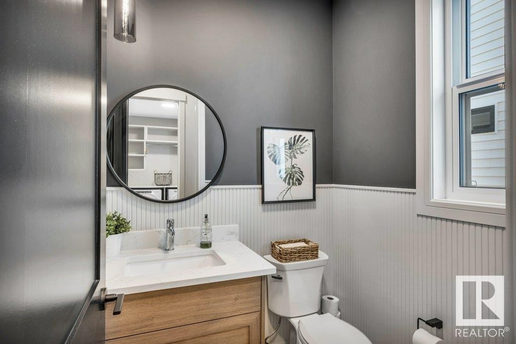 












112 HEMINGWAY CR

,
Spruce Grove,




Alberta
T7X3W3

