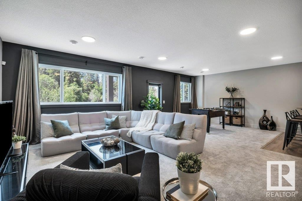 












112 HEMINGWAY CR

,
Spruce Grove,




Alberta
T7X3W3

