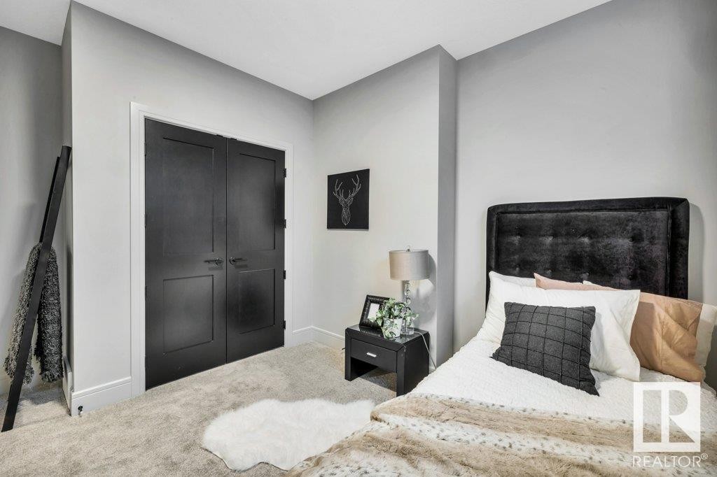 












112 HEMINGWAY CR

,
Spruce Grove,




Alberta
T7X3W3

