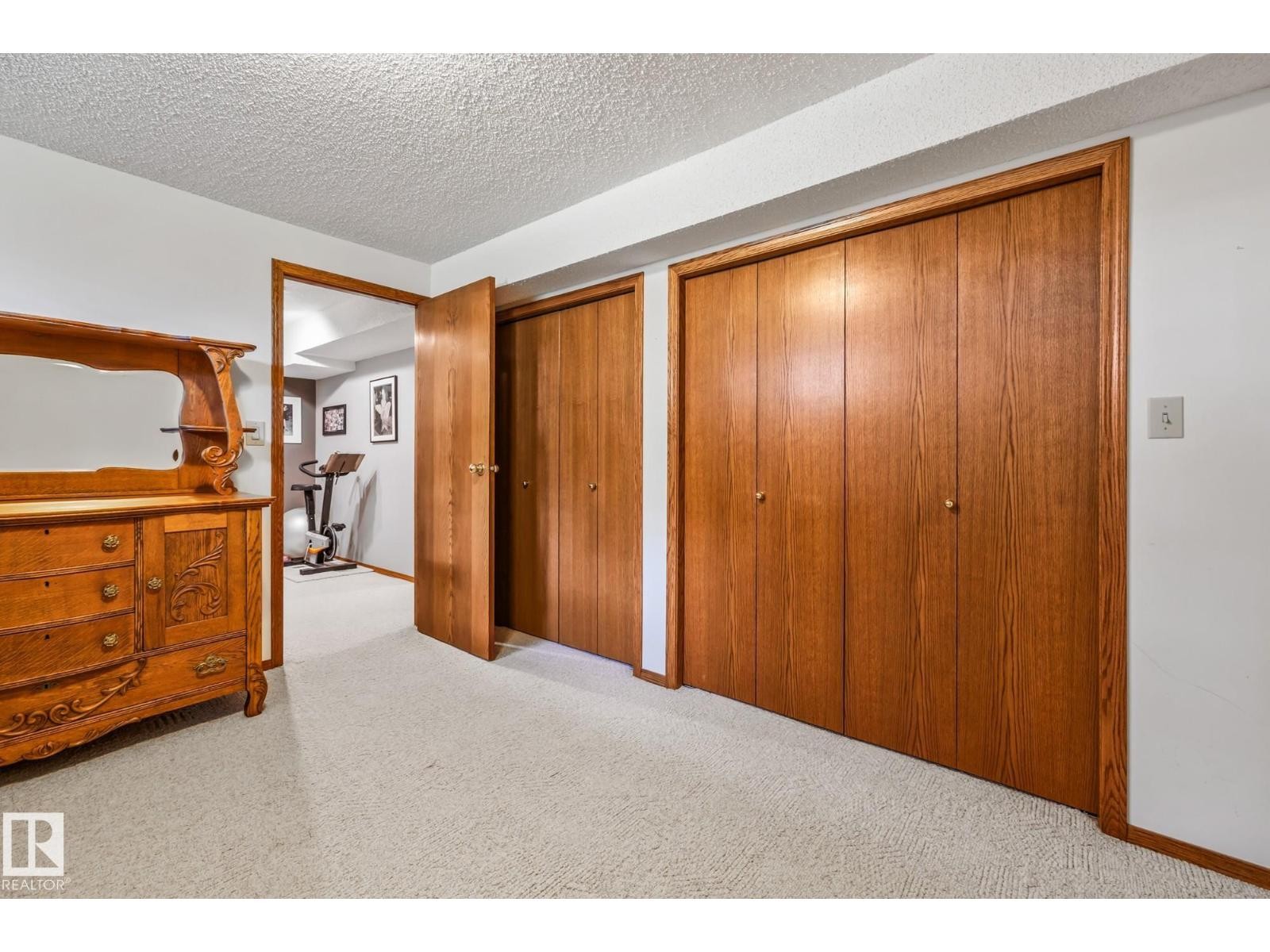 












3 Durand PL

,
St. Albert,




Alberta
T8N4V5

