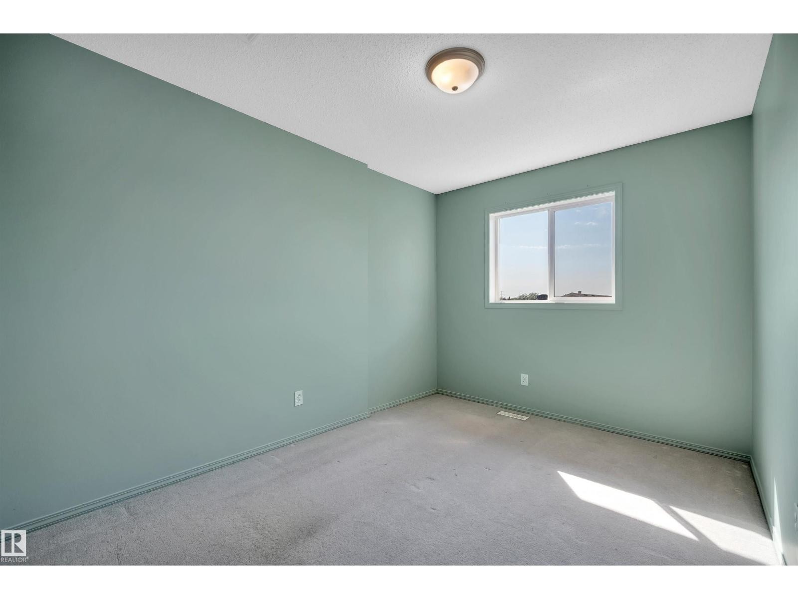 












#3 15128 22 ST NW

,
Edmonton,




Alberta
T5Y2W5

