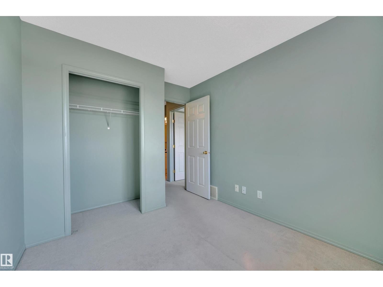 












#3 15128 22 ST NW

,
Edmonton,




Alberta
T5Y2W5

