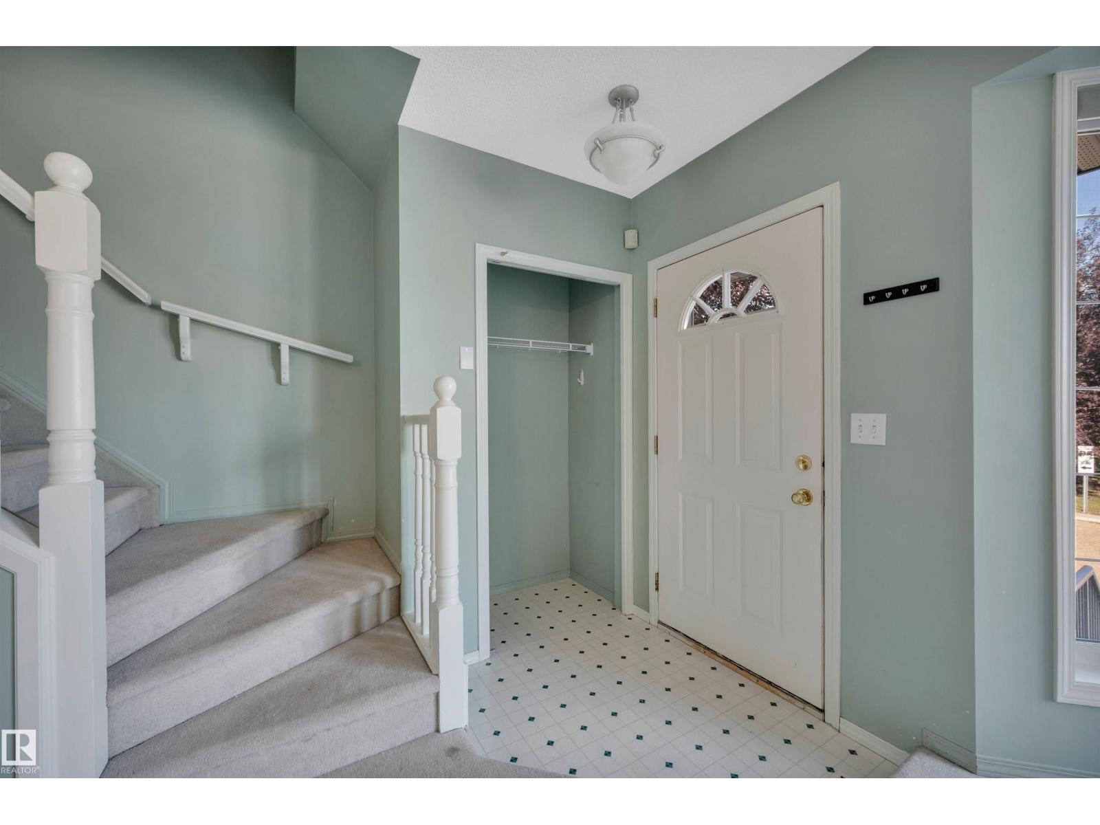 












#3 15128 22 ST NW

,
Edmonton,




Alberta
T5Y2W5

