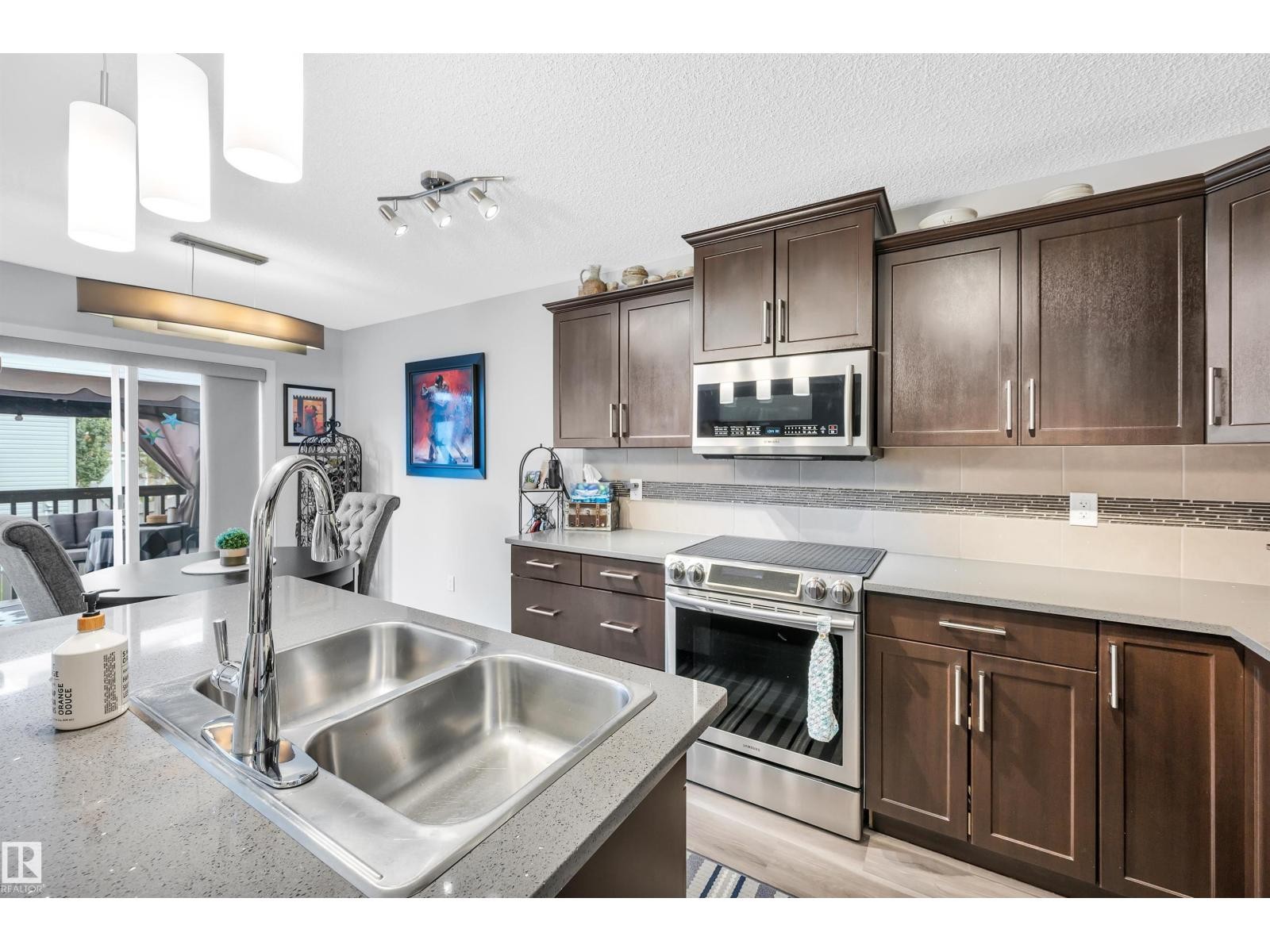 












#46 2004 TRUMPETER WY NW

,
Edmonton,




Alberta
T5S0J9

