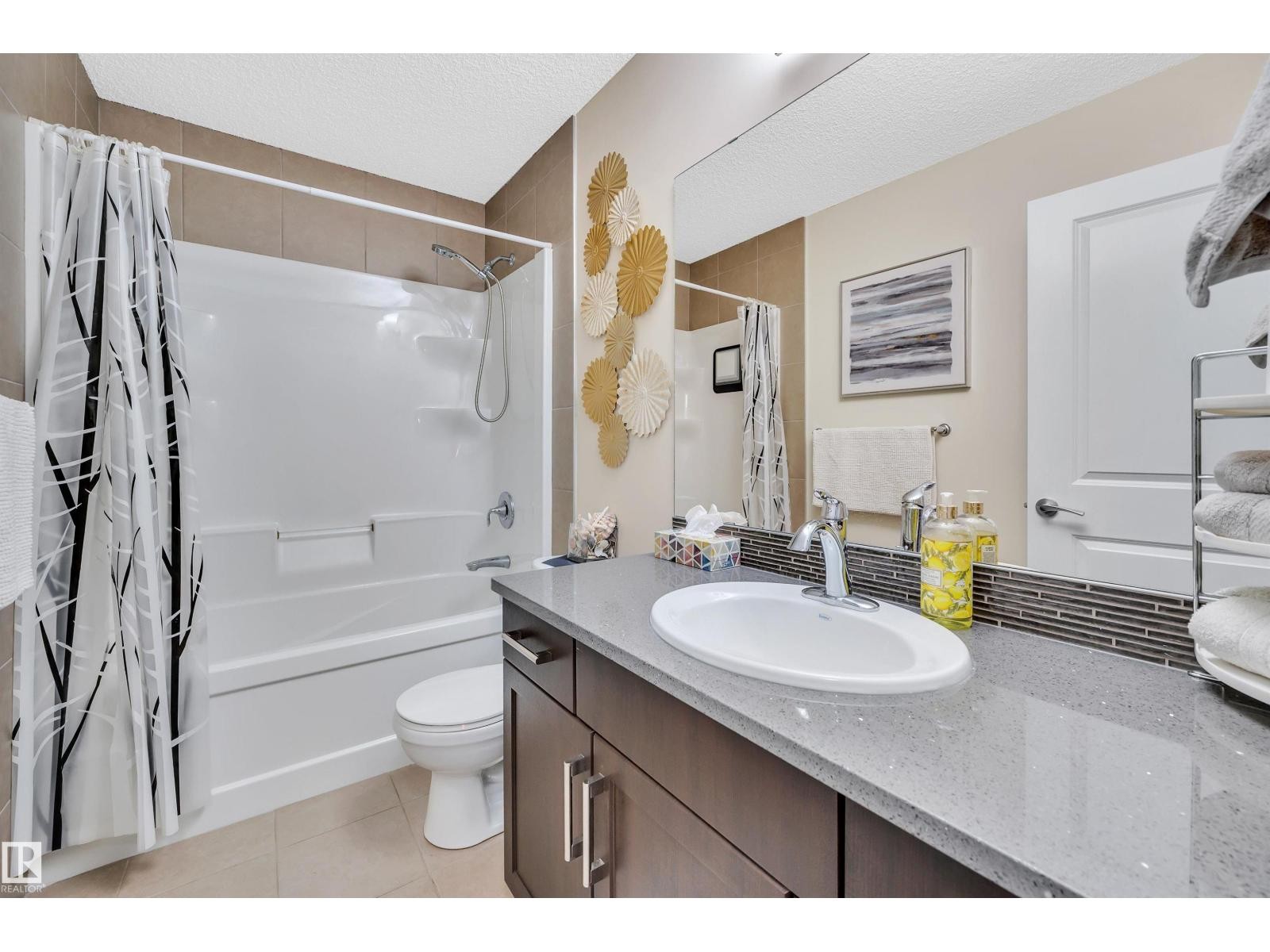 












#46 2004 TRUMPETER WY NW

,
Edmonton,




Alberta
T5S0J9

