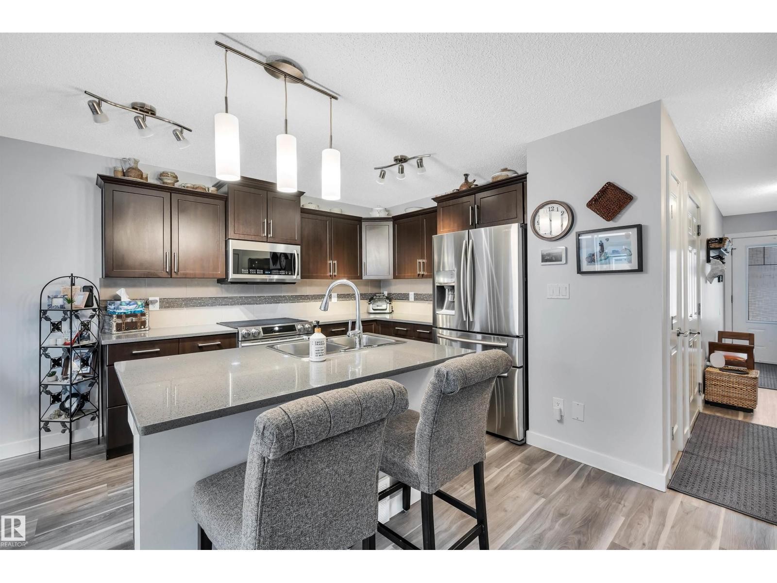 












#46 2004 TRUMPETER WY NW

,
Edmonton,




Alberta
T5S0J9

