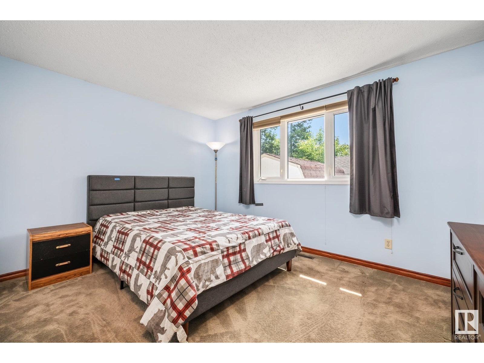 












35 ANDREW CR

,
St. Albert,




Alberta
T8N2V2

